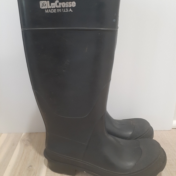 Lacrosse Men\'s water proof knee high boots sz 4 black
